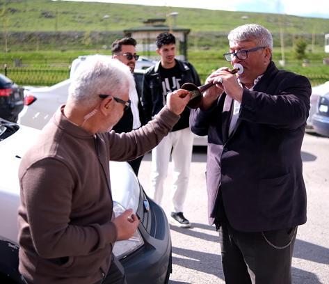 Düğünün yıldızı ‘zurnacı’ oldu