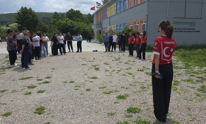 Samsunspor, okullara bocceyi tanıttı