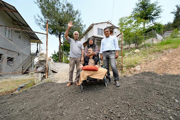Baba ve engelli oğlunun yol çilesi sona erdi