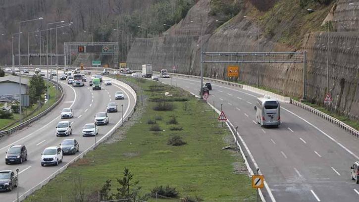 Bolu Dağı Tüneli'nden bayram tatilinde 1 milyon 51 bin 507 araç geçti