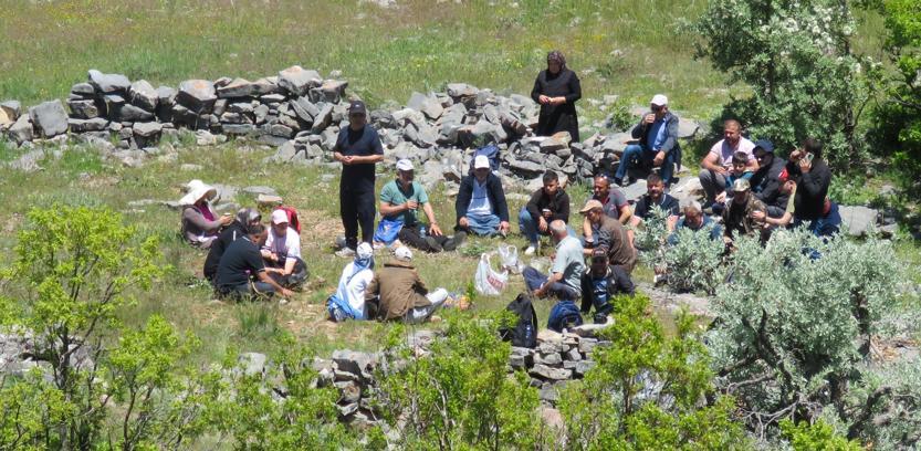 40 yıldır kullanılmayan tarihi yayla yolunu tekrar yürüdüler