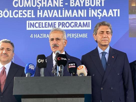 Bakan Uraloğlu: Bayburt-Gümüşhane Havalimanı'nı bu yıl bitmeden hizmete açacağız (2)