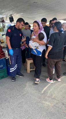 4 yaşındaki Ömer'e pazarda yorgun mermi isabet etti