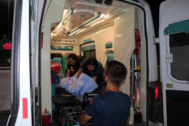 Parkta uğradığı biber gazlı ve bıçaklı saldırıda ağır yaralandı