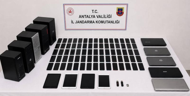 Hesaplarında 8 milyar lira işlem hacmi olan yasa dışı bahis şüphelilerine operasyon: 72 gözaltı