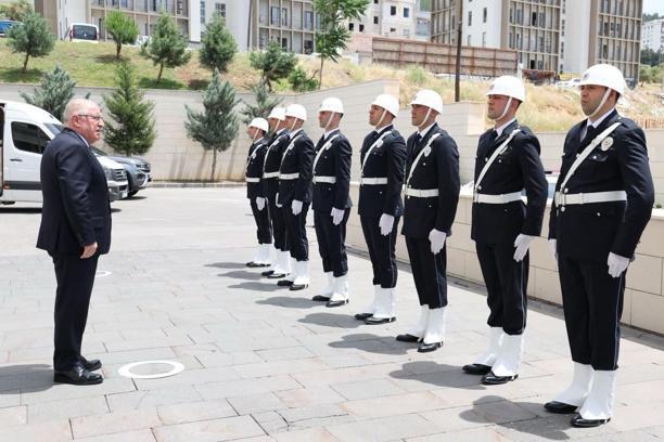 Bakan Güler, Kahramanmaraş'ta valiliği ziyaret etti
