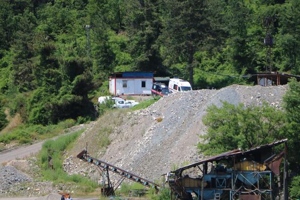 Maden ocağındaki göçükte mahsur kalan işçiyi kurtarma çalışmaları 3'üncü gününde