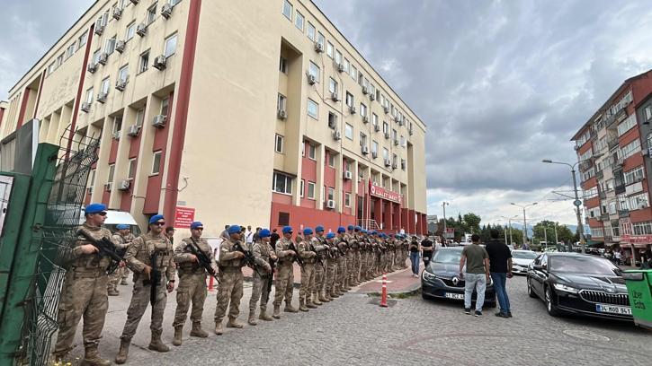 Kocaeli'de tefecilik operasyonu: 16 şüpheli adliyede