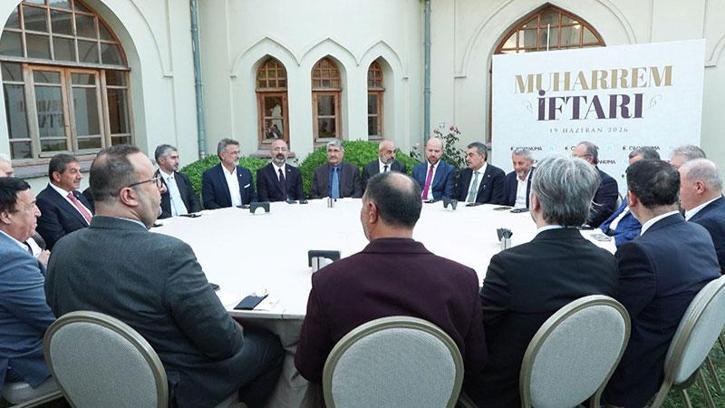 Yenikapı'da 'Muharrem Ayı Oruç Açma ve Lokma Paylaşımı Programı' düzenlendi