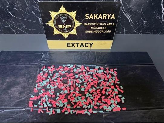 Sakarya'da uyuşturucu operasyonu: 2 tutuklama