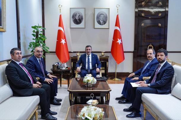 Cevdet Yılmaz, Azerbaycan'ın Ankara Büyükelçis Memmedov'u kabul etti