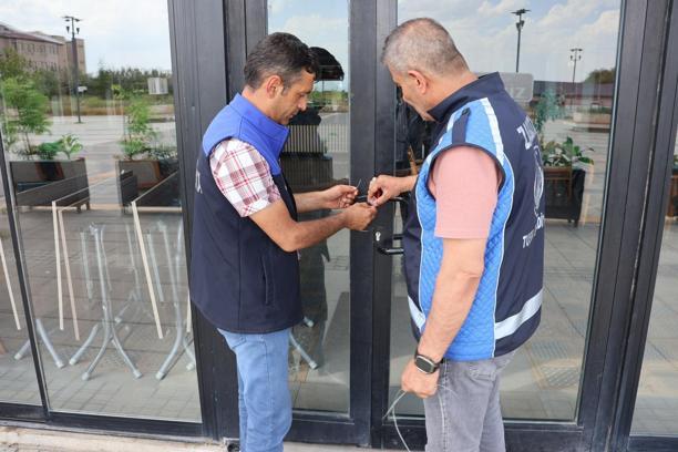 Van'da ruhsatsız işletmelere sıkı denetim: 1 işletme mühürlendi