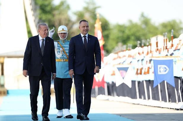 Cumhurbaşkanı Erdoğan, Polonya Cumhurbaşkanı Nawrocki'yi resmi törenle karşıladı/Ek fotoğraflar