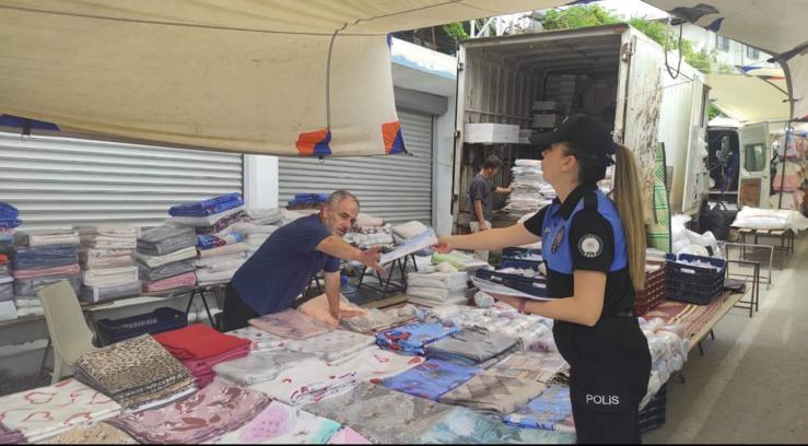 İskenderun'da pazarda dolandırıcılık bilgilendirmesi