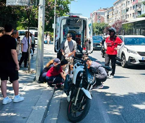 Çorlu’da kontrolden çıkan motosiklet elektrik direğine çarptı; 2 yaralı