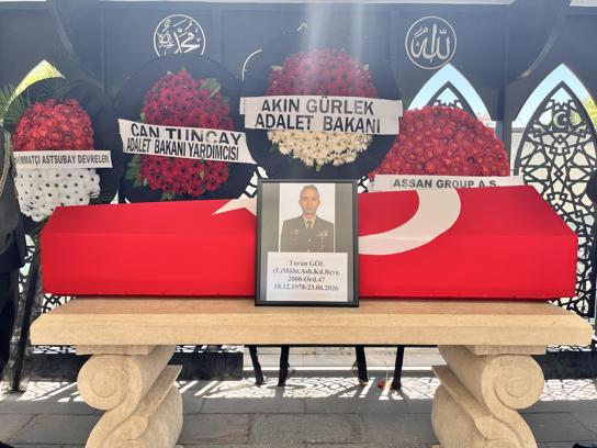 Kırıkkale'de mühimmat patlaması nedeniyle ölenler toprağa verildi (2)