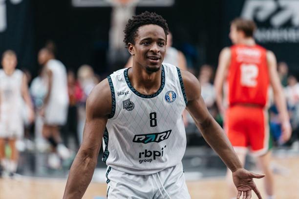 TOFAŞ, ABD'li guard Zach Nutall'ı transfer etti
