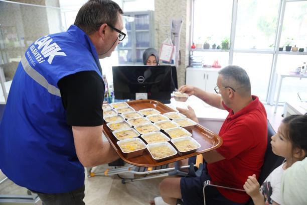 Canik Belediyesi'nden aşure ikramı