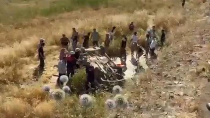 Şanlıurfa’da otomobil şarampole yuvarlandı; 1 ölü, 4 yaralı
