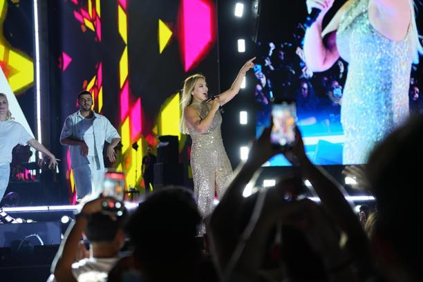 Demet Akalın Kültür Yolu Festivali’nde sahne aldı