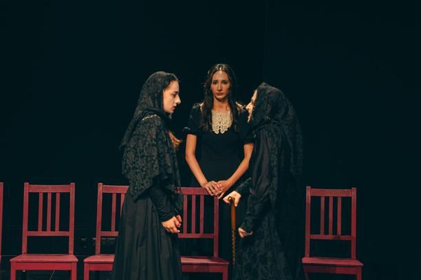 ‘Bernarda Alba’nın Evi’ DasDas’ta tiyatroseverlerle buluştu