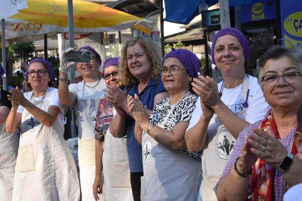 Uluslararası Bergama Kermesi başladı
