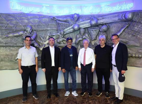 Fenerbahçe Başkanı Aziz Yıldırım, Chobani Kurucusu ve CEO’su Hamdi Ulukaya’yı ağırladı