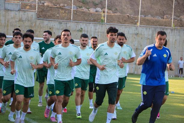 Esenler Erokspor Bolu'da kampa girdi