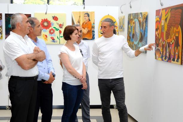Van’da ‘Gelenekten günümüze sanat’ sergisi açıldı