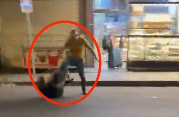 Taksicilerin durak anlaşmazlığı kavgası kamerada