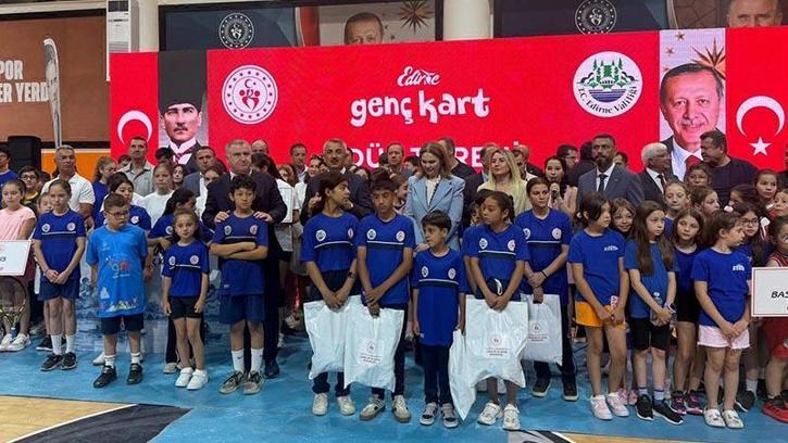 Bakan Bak: Çocuklarımızı sporla buluşturacağız