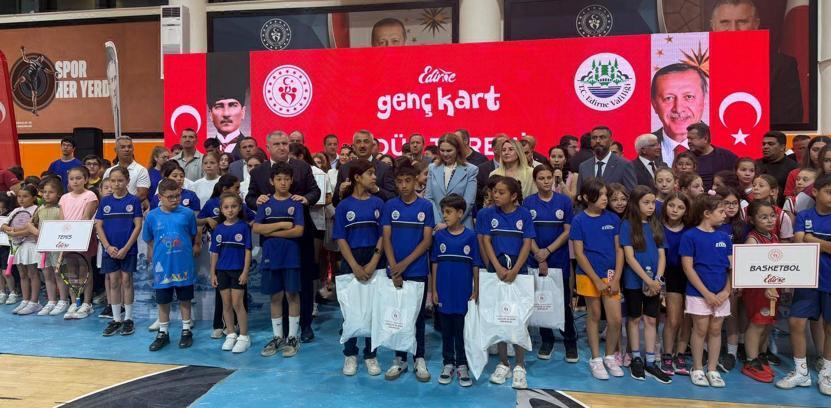 Bakan Bak: Çocuklarımızı sporla buluşturacağız