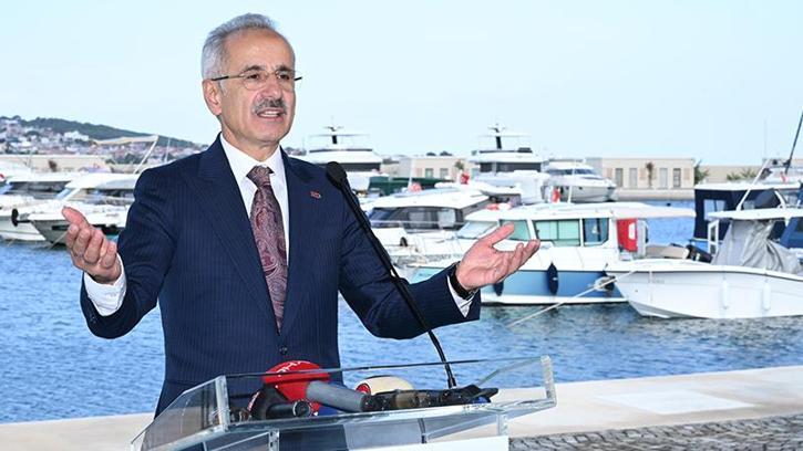 Bakan Uraloğlu: İlk 6 ayda elleçlenen yük miktarı yüzde 1,5 artarak 279 milyon tona ulaştı
