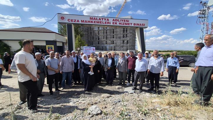 Bıçakla yarasıyla ölen Emine'nin tutuklu eşinin yargılanmasına devam edildi