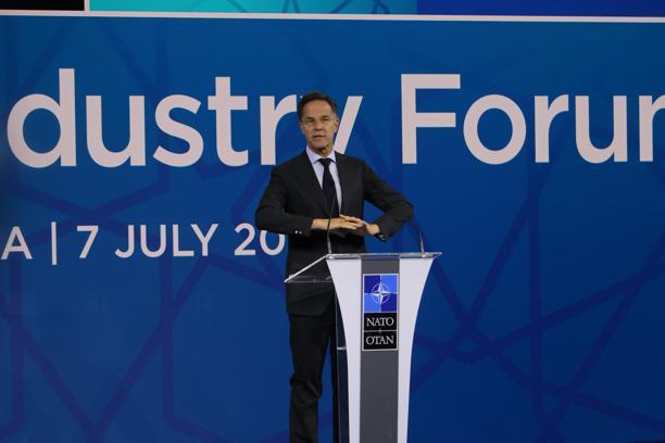 NATO Genel Sekreteri Rutte: Müttefiklerimiz Airbus'tan 12 adet A400 modeli uçak alacak