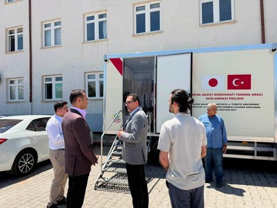 Mobil kanser tarama ekibi Çamardı'da