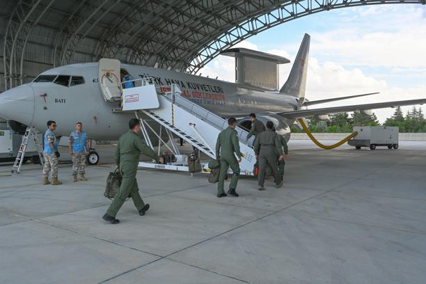 E-7T uçağı hava güvenliği görevini tamamladı