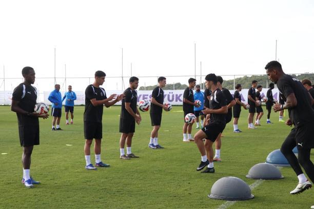 Manisa FK, yeni sezon hazırlıklarını Erciyes'te sürdürüyor