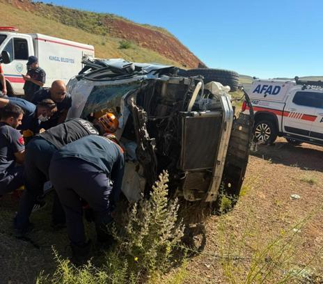Sivas'ta otomobil şarampole devrildi: 1 ölü, 3 yaralı