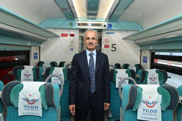 15 Temmuz'un 10'uncu yılında 10 YHT seti, özel logoyla sefer yapacak