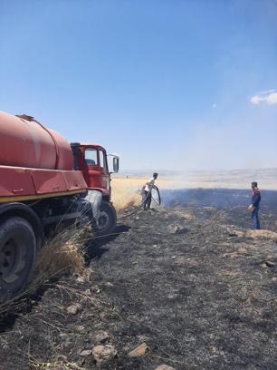 Karakoçan'da örtü yangını