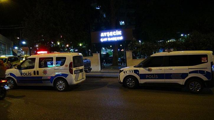 Boşanma aşamasındaki eşini çay bahçesinde tabanca ile öldürdü