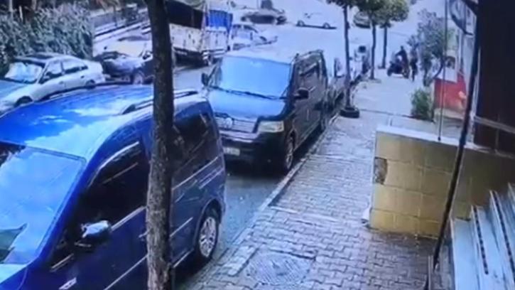 Esenler'de motosiklet hırsızları suçüstü yakalandı