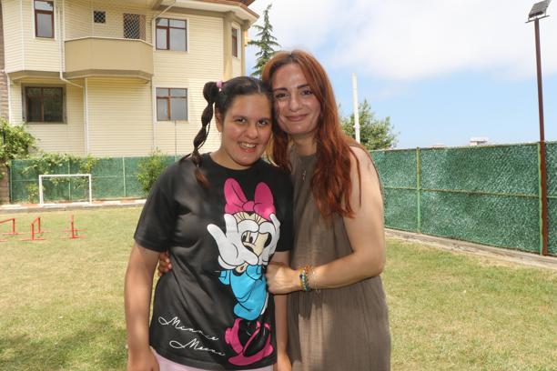 Özel gereksinimli kızı için verdiği mücadelede yeniden umut buldu