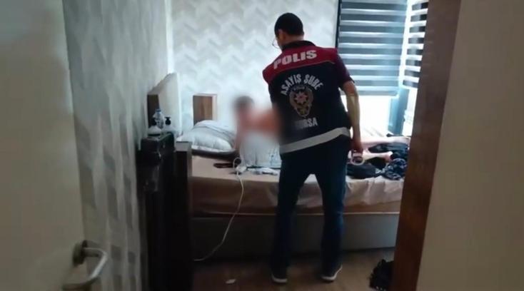 İnternetten araç satanları 4 milyon TL dolandıran 17 şüpheli yakalandı