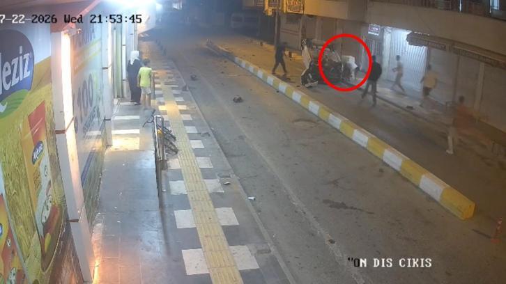 Refüje çarparak takla atan otomobilin sürücüsü yaralandı; kaza kamerada