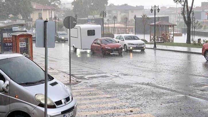 Tekirdağ'da sağanak etkili oldu