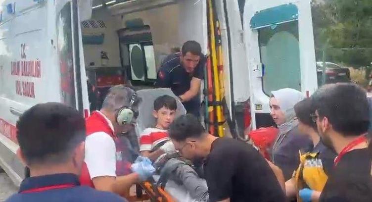 Çorum'da kapıya sıkışan çocuğun parmağı koptu; ambulans helikopterle Ankara'ya sevk edildi