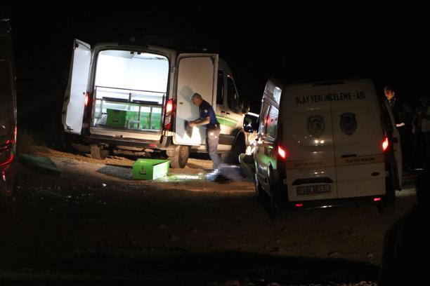 Adana’da seyir tepesinde silahlı saldırı: 1’i kadın 3 ölü