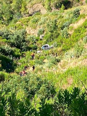 Antalya'da kamyonet, uçuruma yuvarlandı; aynı aileden 5 kişi öldü, 2 yaralı